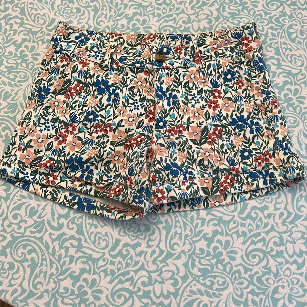 Women’s American Eagle shorts